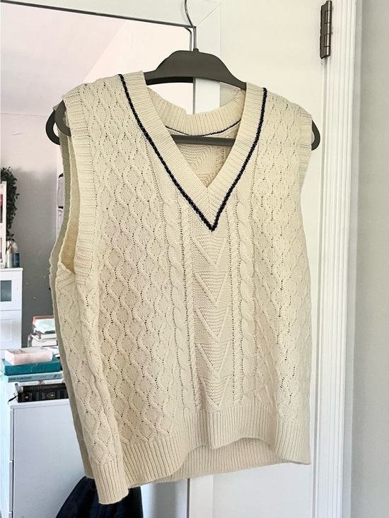Sweaters - Cream Cable Knit V-Neck Sweater Vest